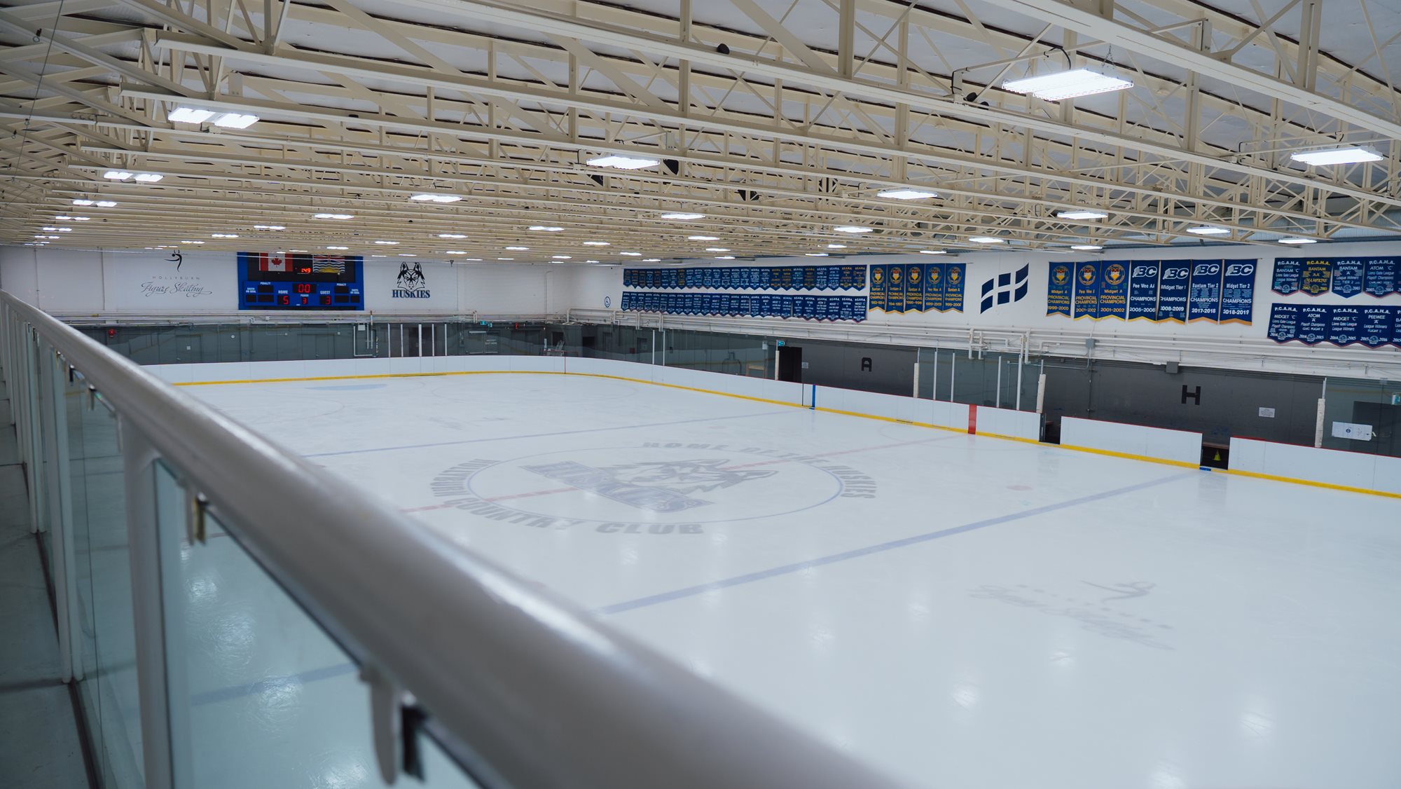 A photo of arena: Hollyburn Country Club