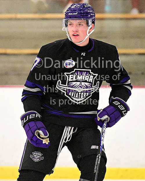 © Photo: Dan Hickling