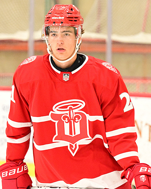 © Photo: Dan Hickling