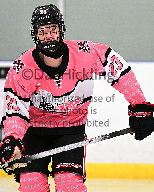 © Photo: Dan Hickling